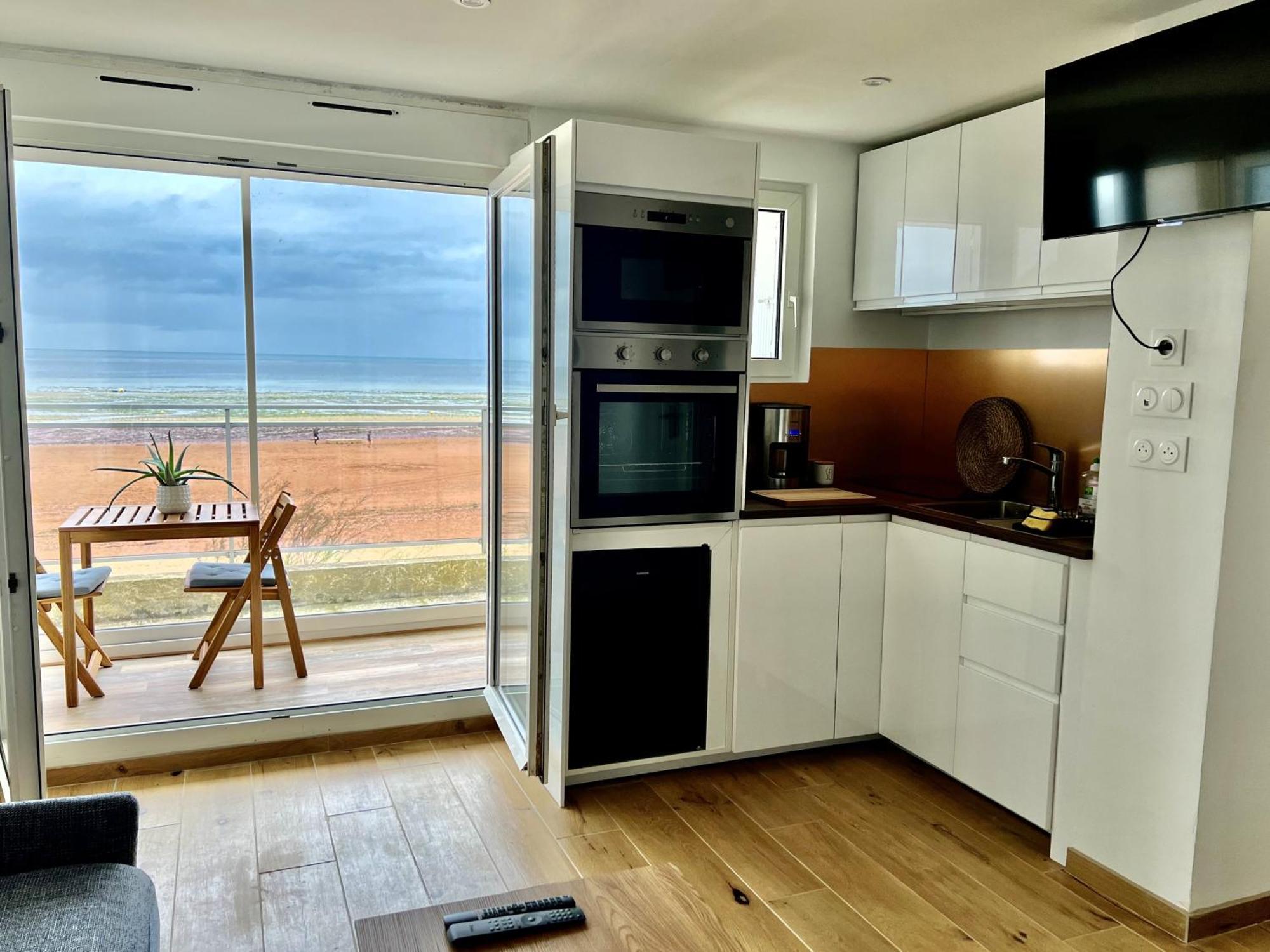 Mettons Les Voiles - Appt Vue Mer Avec Loggia Bernières-sur-Mer Zewnętrze zdjęcie